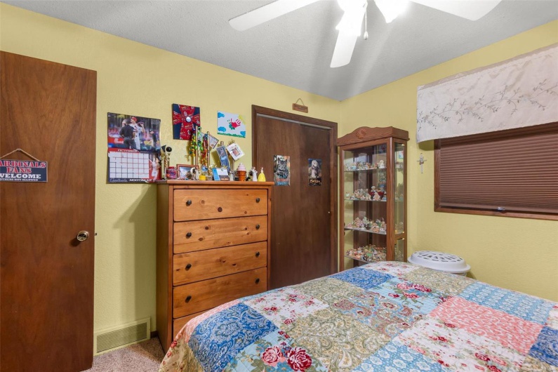 2230 Kent Drive, Cape Girardeau, Missouri 63701, 3 Bedrooms Bedrooms, 8 Rooms Rooms,3 BathroomsBathrooms,Residential,For Sale,Kent,MAR24070301