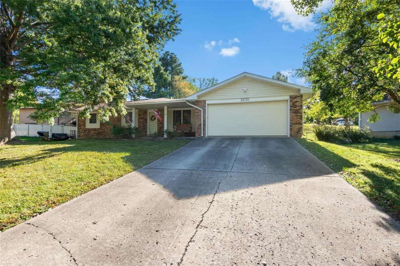 2230 Kent Drive, Cape Girardeau, Missouri 63701, 3 Bedrooms Bedrooms, 8 Rooms Rooms,3 BathroomsBathrooms,Residential,For Sale,Kent,MAR24070301