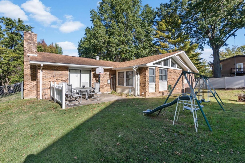 2230 Kent Drive, Cape Girardeau, Missouri 63701, 3 Bedrooms Bedrooms, 8 Rooms Rooms,3 BathroomsBathrooms,Residential,For Sale,Kent,MAR24070301
