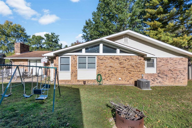 2230 Kent Drive, Cape Girardeau, Missouri 63701, 3 Bedrooms Bedrooms, 8 Rooms Rooms,3 BathroomsBathrooms,Residential,For Sale,Kent,MAR24070301
