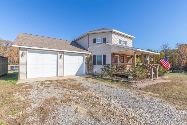 635 County Road 470, Poplar Bluff, Missouri 63901, 3 Bedrooms Bedrooms, ,3 BathroomsBathrooms,Residential,For Sale,County Road 470,MAR24072752