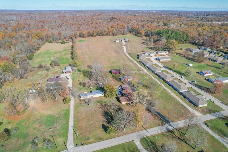 635 County Road 470, Poplar Bluff, Missouri 63901, 3 Bedrooms Bedrooms, ,3 BathroomsBathrooms,Residential,For Sale,County Road 470,MAR24072752