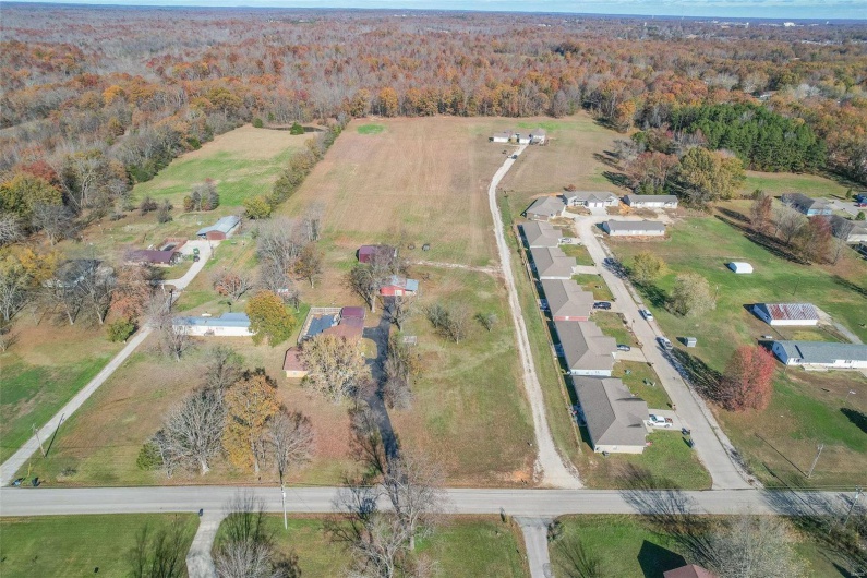 635 County Road 470, Poplar Bluff, Missouri 63901, 3 Bedrooms Bedrooms, ,3 BathroomsBathrooms,Residential,For Sale,County Road 470,MAR24072752
