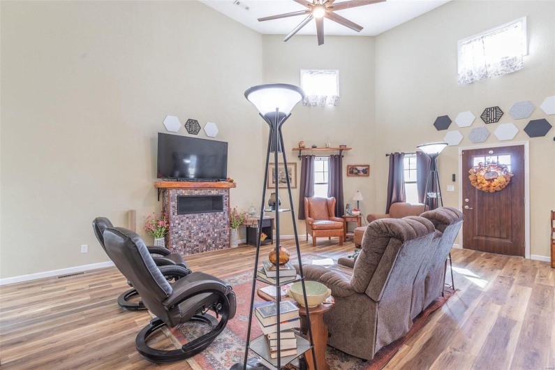 635 County Road 470, Poplar Bluff, Missouri 63901, 3 Bedrooms Bedrooms, ,3 BathroomsBathrooms,Residential,For Sale,County Road 470,MAR24072752