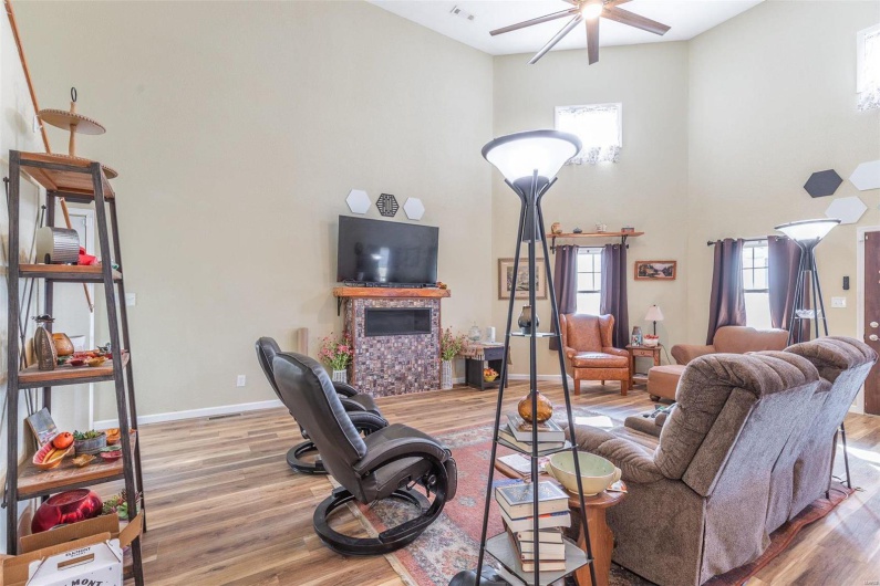 635 County Road 470, Poplar Bluff, Missouri 63901, 3 Bedrooms Bedrooms, ,3 BathroomsBathrooms,Residential,For Sale,County Road 470,MAR24072752