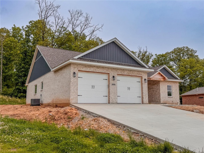 1905 Wheelwright Drive, Cape Girardeau, Missouri 63701, 3 Bedrooms Bedrooms, 6 Rooms Rooms,2 BathroomsBathrooms,Residential,For Sale,Wheelwright,MAR24072693