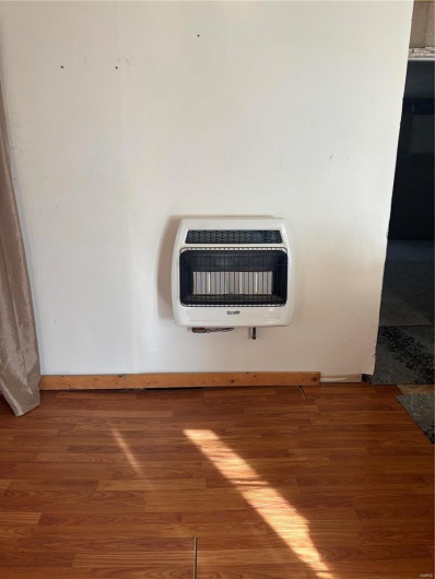 Interior details with heating unit