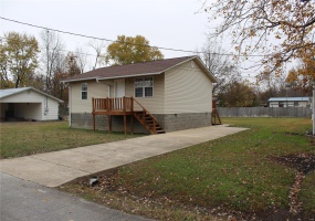 2318 Arkansas, Poplar Bluff, Missouri 63901, 2 Bedrooms Bedrooms, 5 Rooms Rooms,1 BathroomBathrooms,Residential,For Sale,Arkansas,MAR24073690