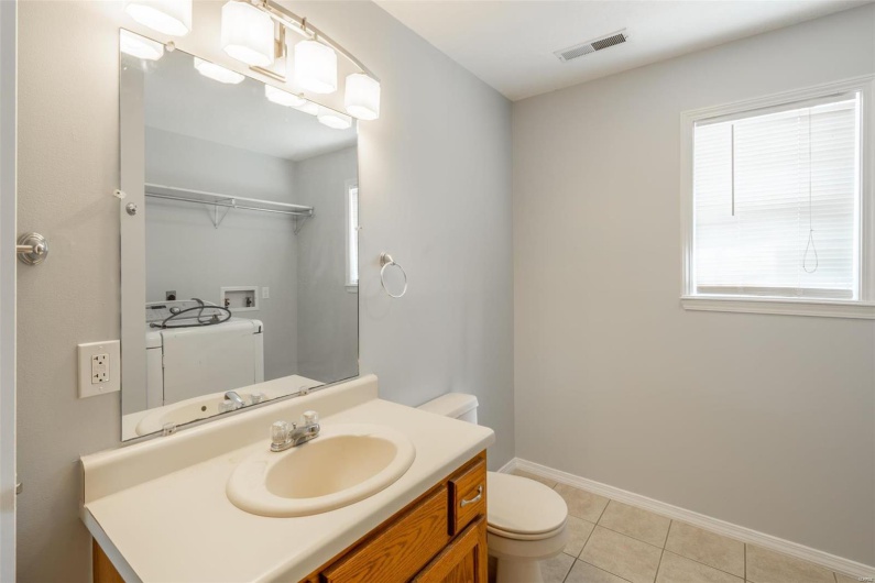 2318 Arkansas, Poplar Bluff, Missouri 63901, 2 Bedrooms Bedrooms, 5 Rooms Rooms,1 BathroomBathrooms,Residential,For Sale,Arkansas,MAR24073690