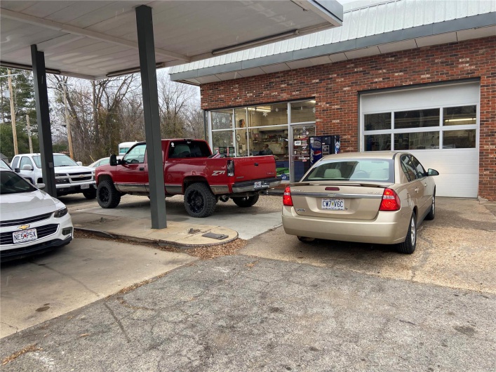 355 South Main Street, Ironton, Missouri 63650, ,Commercial Sale,For Sale,South Main Street,MAR24073637