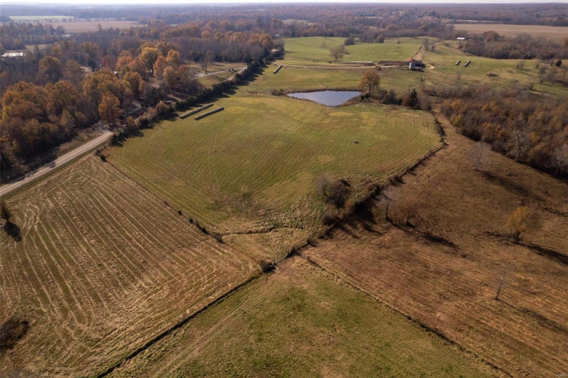 Bird's eye view featuring a rural view and a water view