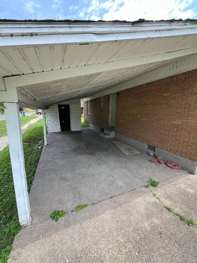 701 Eastwood, Caruthersville, Missouri 63830, 3 Bedrooms Bedrooms, 7 Rooms Rooms,1 BathroomBathrooms,Residential,For Sale,Eastwood,MAR24074402