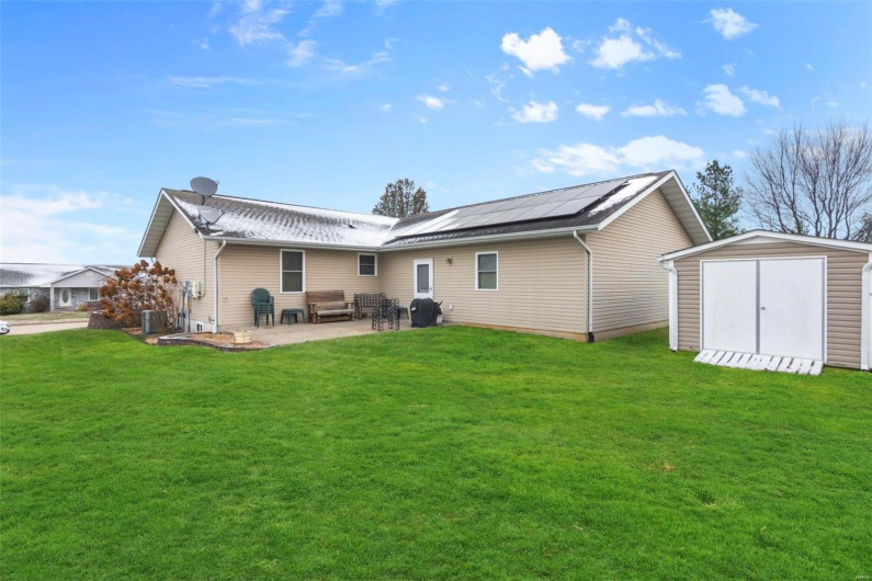 1001 Harry Avenue, Perryville, Missouri 63775, 3 Bedrooms Bedrooms, 5 Rooms Rooms,3 BathroomsBathrooms,Residential,For Sale,Harry,MAR24074258