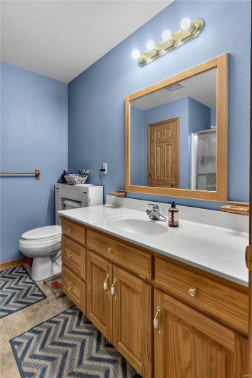 1001 Harry Avenue, Perryville, Missouri 63775, 3 Bedrooms Bedrooms, 5 Rooms Rooms,3 BathroomsBathrooms,Residential,For Sale,Harry,MAR24074258