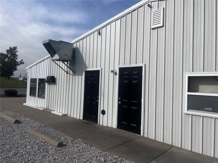 1324 Saint Joseph Street, Perryville, Missouri 63775, ,Commercial Sale,For Sale,Saint Joseph,MAR23063752