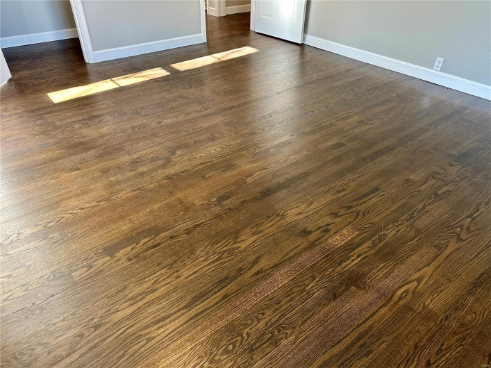Interior details with wood-type flooring