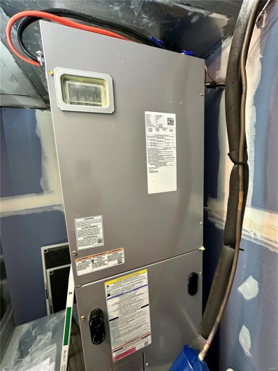 Utilities with heating unit