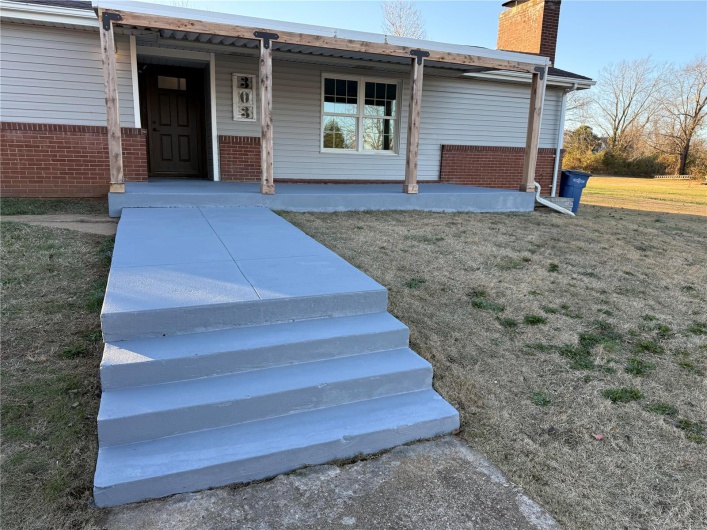 303 State Street, Desloge, Missouri 63601, 3 Bedrooms Bedrooms, 7 Rooms Rooms,2 BathroomsBathrooms,Residential,For Sale,State,MAR24074536