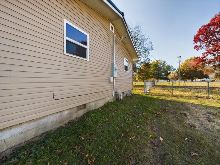 930 McNew Drive, Bernie, Missouri 63822, 2 Bedrooms Bedrooms, 6 Rooms Rooms,1 BathroomBathrooms,Residential,For Sale,McNew,MAR24074751