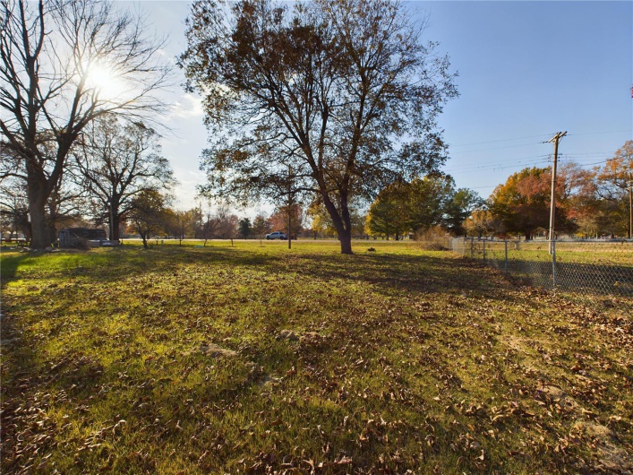 930 McNew Drive, Bernie, Missouri 63822, 2 Bedrooms Bedrooms, 6 Rooms Rooms,1 BathroomBathrooms,Residential,For Sale,McNew,MAR24074751