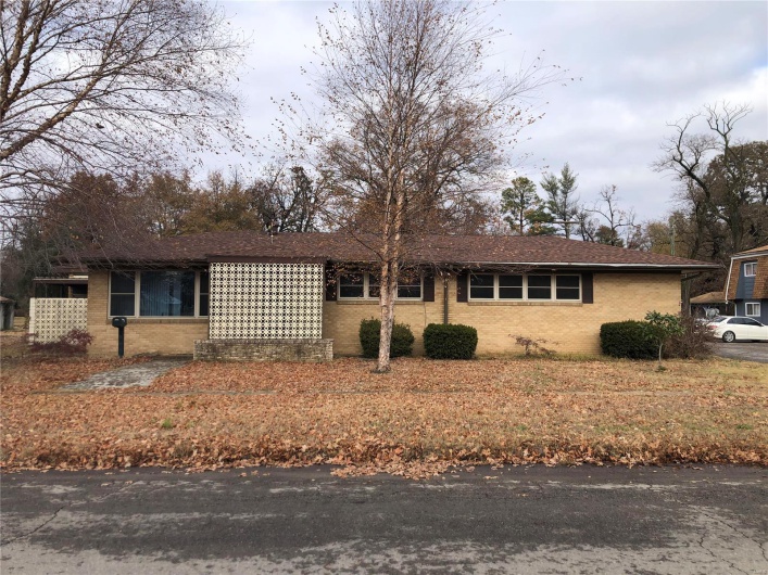 208 Cleveland, Malden, Missouri 63863, 3 Bedrooms Bedrooms, 6 Rooms Rooms,2 BathroomsBathrooms,Residential,For Sale,Cleveland,MAR24075197