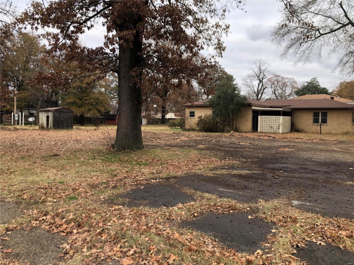 208 Cleveland, Malden, Missouri 63863, 3 Bedrooms Bedrooms, 6 Rooms Rooms,2 BathroomsBathrooms,Residential,For Sale,Cleveland,MAR24075197