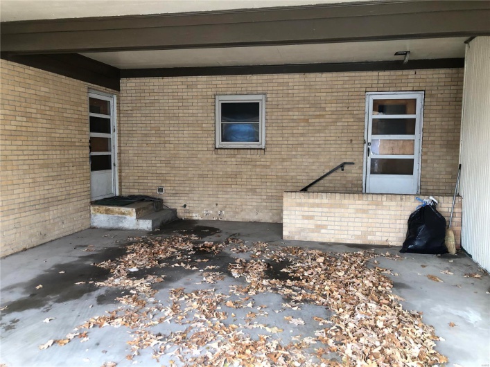 208 Cleveland, Malden, Missouri 63863, 3 Bedrooms Bedrooms, 6 Rooms Rooms,2 BathroomsBathrooms,Residential,For Sale,Cleveland,MAR24075197
