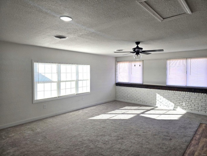 406 Layne Drive, Malden, Missouri 63863, 3 Bedrooms Bedrooms, 10 Rooms Rooms,2 BathroomsBathrooms,Residential,For Sale,Layne,MAR24075294