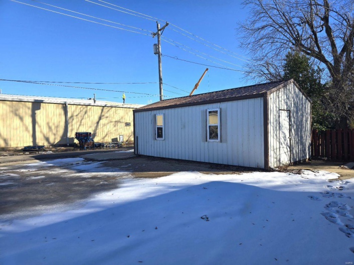 406 Layne Drive, Malden, Missouri 63863, 3 Bedrooms Bedrooms, 10 Rooms Rooms,2 BathroomsBathrooms,Residential,For Sale,Layne,MAR24075294
