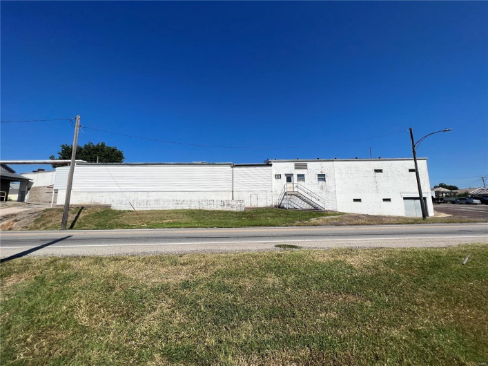 1915 State St, Chester, Illinois 62233, ,Commercial Sale,For Sale,State St,MAR24071155