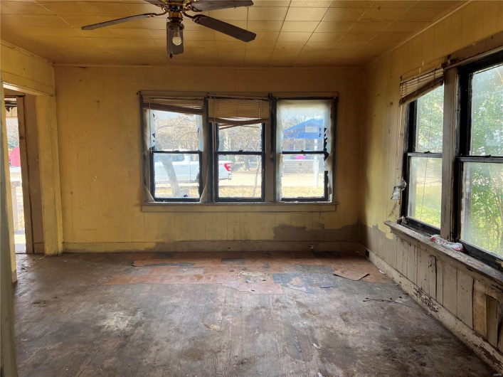 306 Walnut Street, Kennett, Missouri 63857, 2 Bedrooms Bedrooms, 5 Rooms Rooms,1 BathroomBathrooms,Residential,For Sale,Walnut,MAR24075655