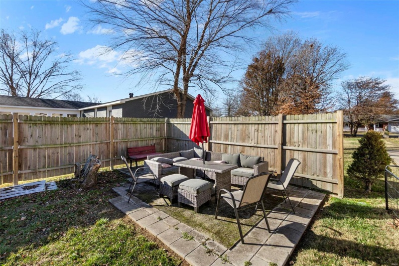 216 Sherrie Drive, Sikeston, Missouri 63801, 4 Bedrooms Bedrooms, 9 Rooms Rooms,4 BathroomsBathrooms,Residential,For Sale,Sherrie,MAR24076026