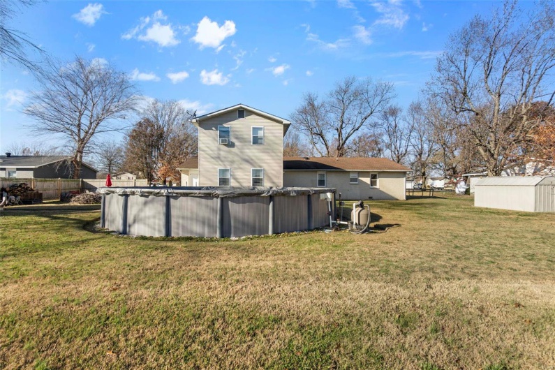 216 Sherrie Drive, Sikeston, Missouri 63801, 4 Bedrooms Bedrooms, 9 Rooms Rooms,4 BathroomsBathrooms,Residential,For Sale,Sherrie,MAR24076026