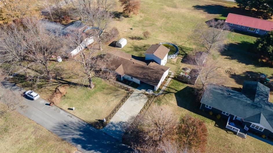 216 Sherrie Drive, Sikeston, Missouri 63801, 4 Bedrooms Bedrooms, 9 Rooms Rooms,4 BathroomsBathrooms,Residential,For Sale,Sherrie,MAR24076026