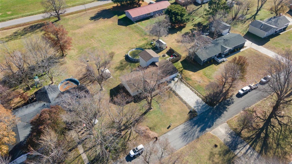 216 Sherrie Drive, Sikeston, Missouri 63801, 4 Bedrooms Bedrooms, 9 Rooms Rooms,4 BathroomsBathrooms,Residential,For Sale,Sherrie,MAR24076026