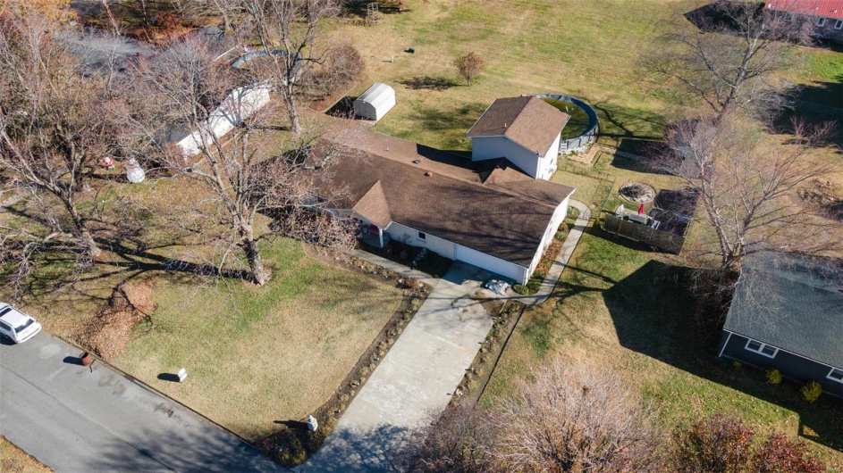 216 Sherrie Drive, Sikeston, Missouri 63801, 4 Bedrooms Bedrooms, 9 Rooms Rooms,4 BathroomsBathrooms,Residential,For Sale,Sherrie,MAR24076026