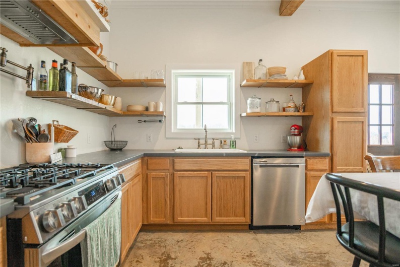 16639 County Road 420, Bloomfield, Missouri 63825, 2 Bedrooms Bedrooms, 5 Rooms Rooms,1 BathroomBathrooms,Farm,For Sale,County Road 420,MAR24076353