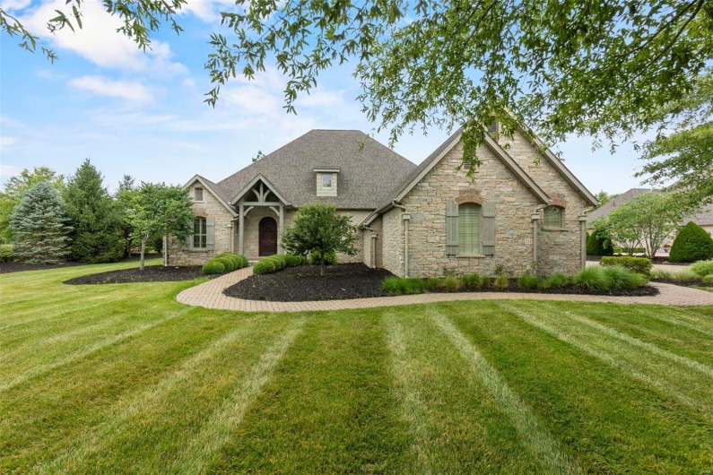 111 Crosshill Court, Cape Girardeau, Missouri 63701, 3 Bedrooms Bedrooms, 6 Rooms Rooms,4 BathroomsBathrooms,Residential,For Sale,Crosshill,MAR23042284