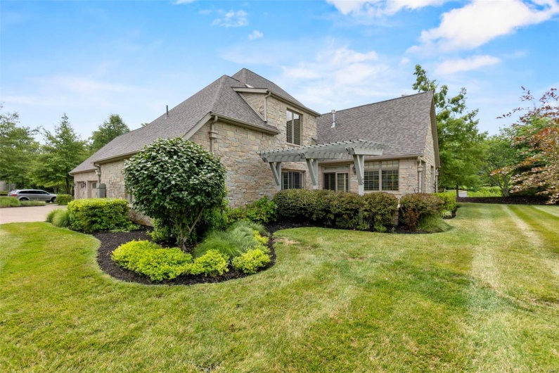 111 Crosshill Court, Cape Girardeau, Missouri 63701, 3 Bedrooms Bedrooms, 6 Rooms Rooms,4 BathroomsBathrooms,Residential,For Sale,Crosshill,MAR23042284