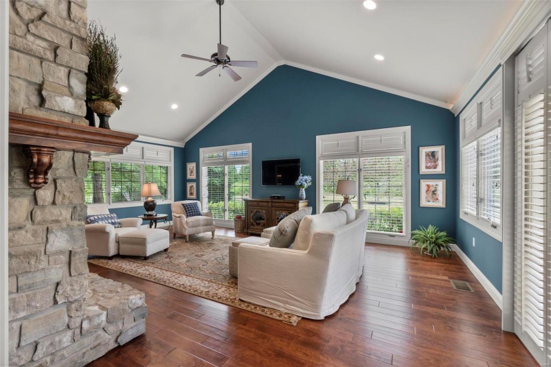 111 Crosshill Court, Cape Girardeau, Missouri 63701, 3 Bedrooms Bedrooms, 6 Rooms Rooms,4 BathroomsBathrooms,Residential,For Sale,Crosshill,MAR23042284