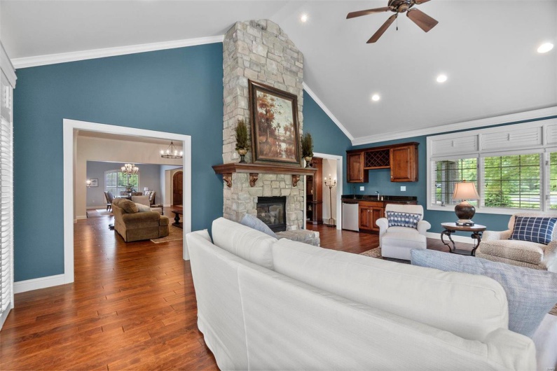 111 Crosshill Court, Cape Girardeau, Missouri 63701, 3 Bedrooms Bedrooms, 6 Rooms Rooms,4 BathroomsBathrooms,Residential,For Sale,Crosshill,MAR23042284