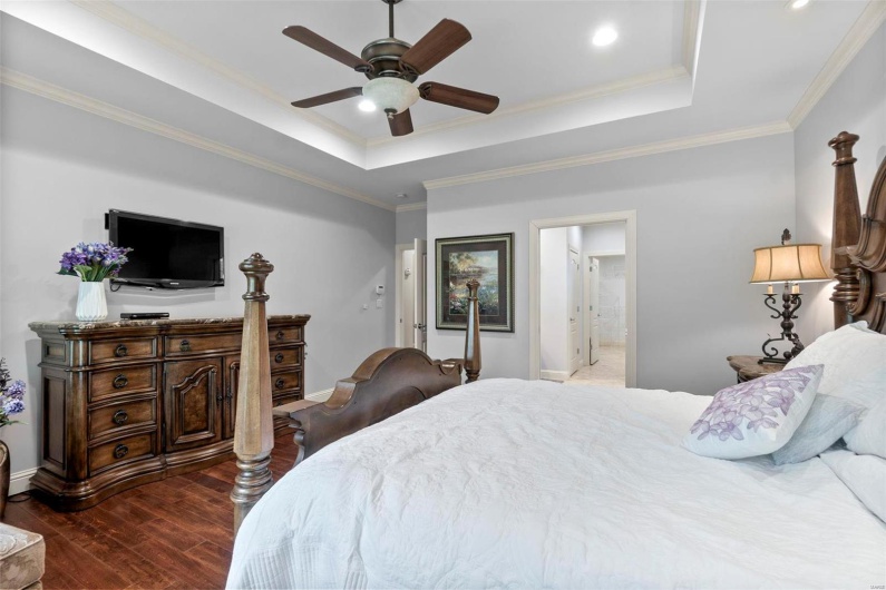 111 Crosshill Court, Cape Girardeau, Missouri 63701, 3 Bedrooms Bedrooms, 6 Rooms Rooms,4 BathroomsBathrooms,Residential,For Sale,Crosshill,MAR23042284