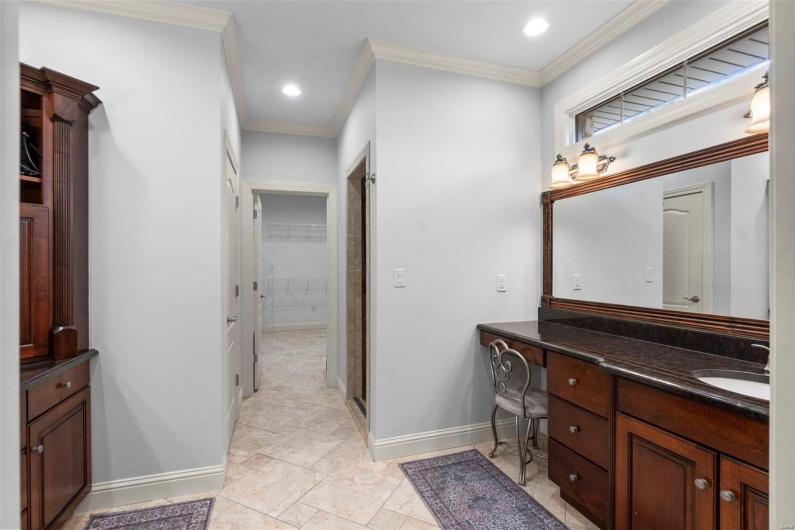 111 Crosshill Court, Cape Girardeau, Missouri 63701, 3 Bedrooms Bedrooms, 6 Rooms Rooms,4 BathroomsBathrooms,Residential,For Sale,Crosshill,MAR23042284