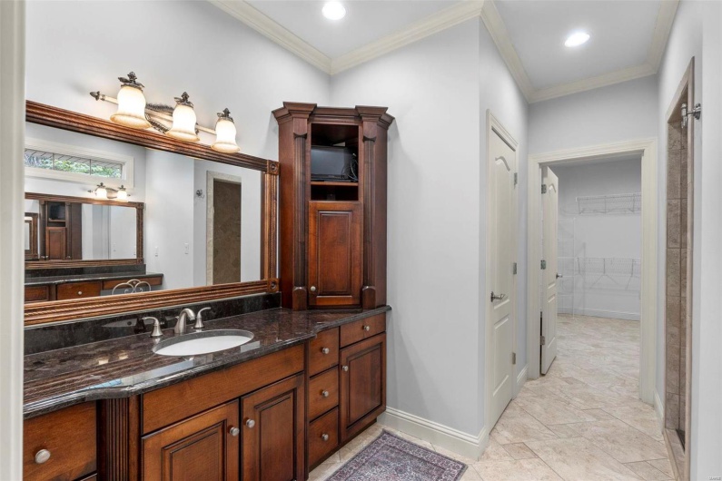 111 Crosshill Court, Cape Girardeau, Missouri 63701, 3 Bedrooms Bedrooms, 6 Rooms Rooms,4 BathroomsBathrooms,Residential,For Sale,Crosshill,MAR23042284