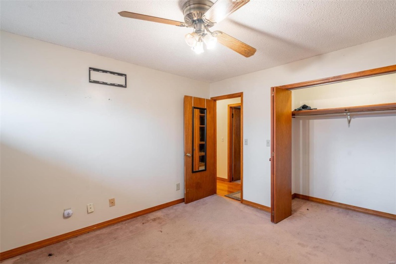 1202 Victoria Road, Poplar Bluff, Missouri 63901, 3 Bedrooms Bedrooms, 9 Rooms Rooms,2 BathroomsBathrooms,Residential,For Sale,Victoria,MAR24076440
