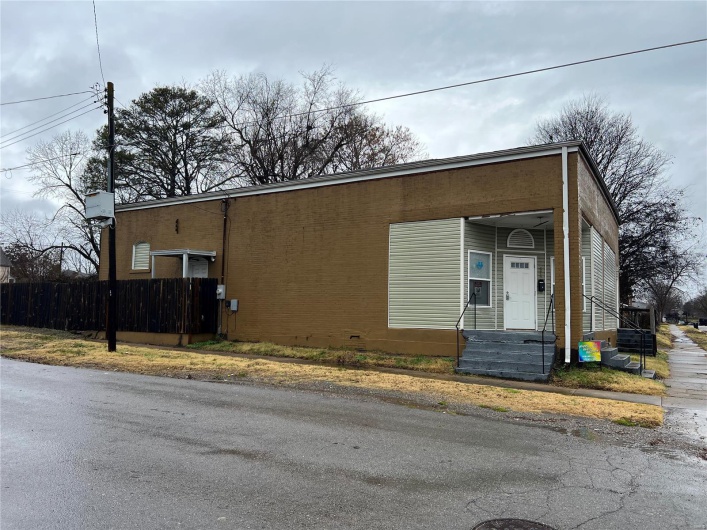 825 Ellis Street, Cape Girardeau, Missouri 63703, ,Commercial Sale,For Sale,Ellis,MAR24076582