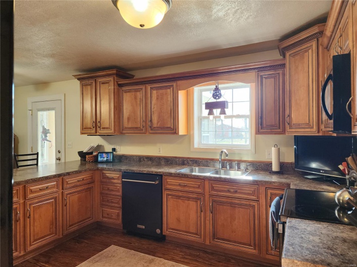 11800 US-160, Harviell, Missouri 63945, 5 Bedrooms Bedrooms, 12 Rooms Rooms,3 BathroomsBathrooms,Residential,For Sale,US-160,MAR24076488