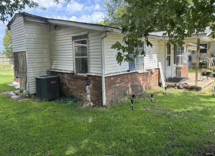 1407 Jackson, Kennett, Missouri 63857, 2 Bedrooms Bedrooms, 5 Rooms Rooms,1 BathroomBathrooms,Residential,For Sale,Jackson,MAR24077036