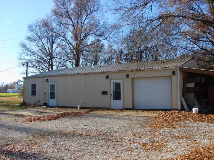 715 Broadway, Sparta, Illinois 62288, ,Residential Income,For Sale,Broadway,MAR24076948