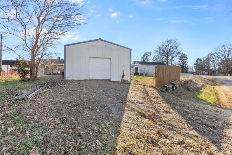212 North Street, Benton, Missouri 63736, 2 Bedrooms Bedrooms, 6 Rooms Rooms,2 BathroomsBathrooms,Residential,For Sale,North,MAR24077065